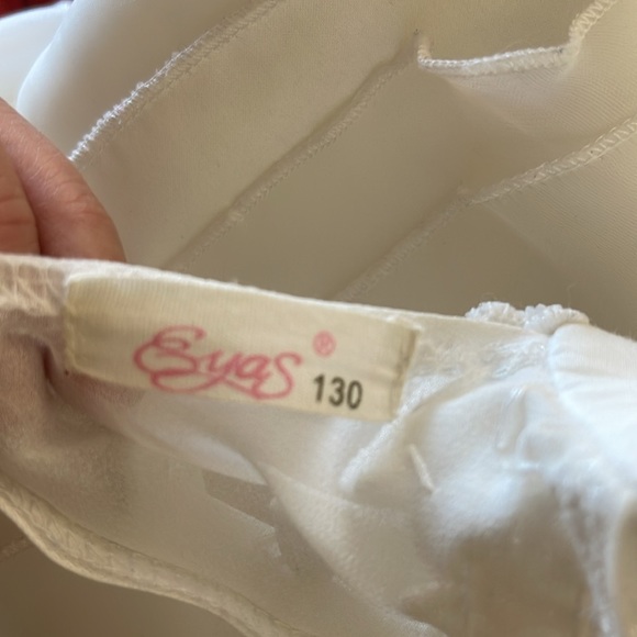 Girl’s pretty white dress size 6-7 - Picture 7 of 7